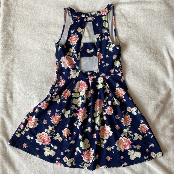 Xhilaration Floral Cutout Skater Dress - Picture 4 of 4